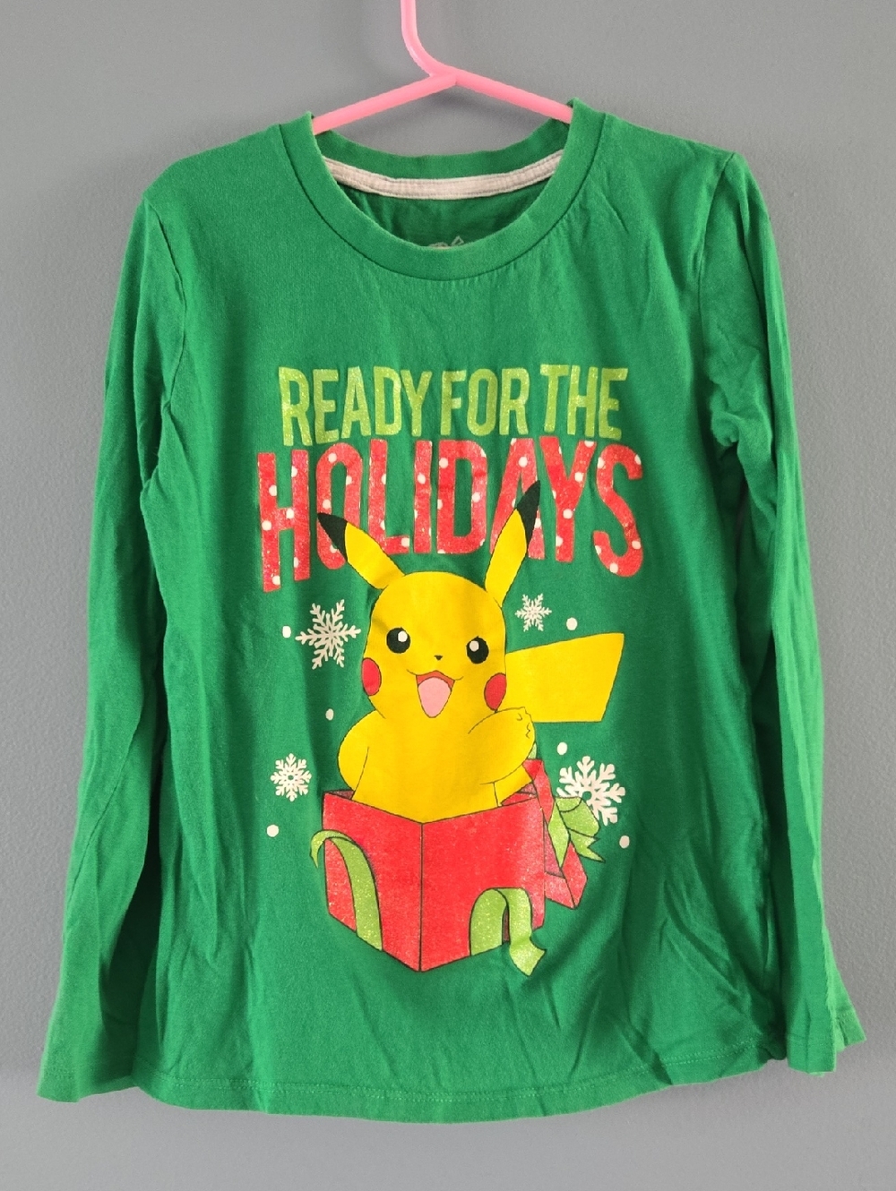 Holiday Pikachu Long Sleeve Tee Unisex Medium Pokemon